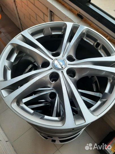 Литые диски r17 5x114.3 borbet