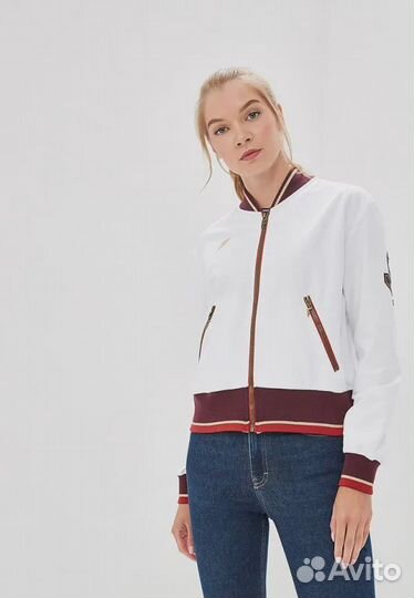 Бомбер forward