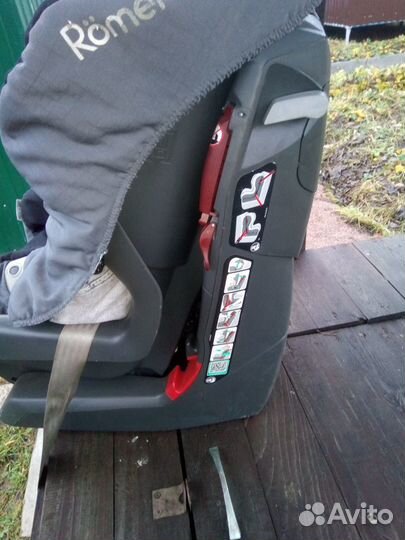 Детское кресло в автомобиль