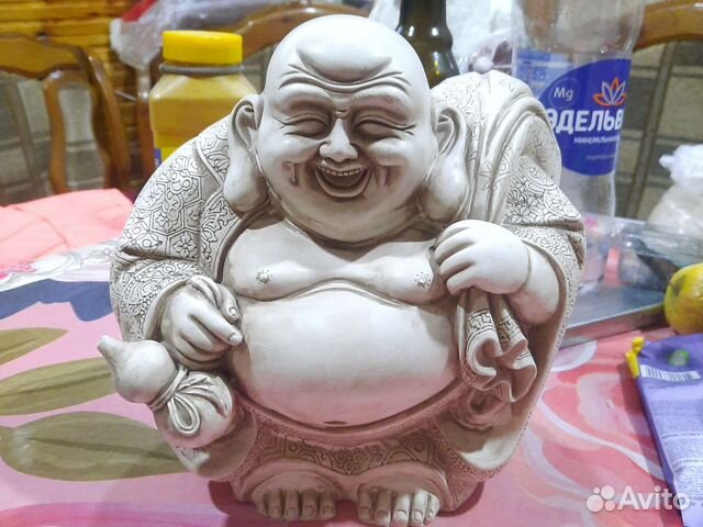 Статуэтка будды