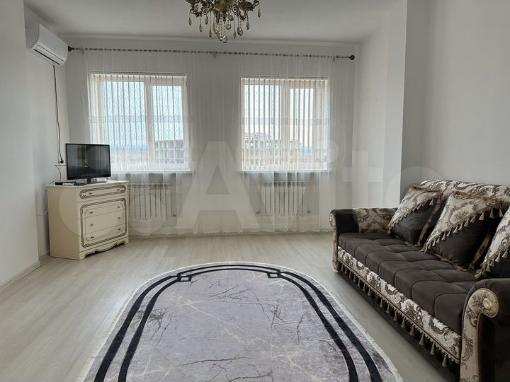 2-к. квартира, 80 м², 6/6 эт.