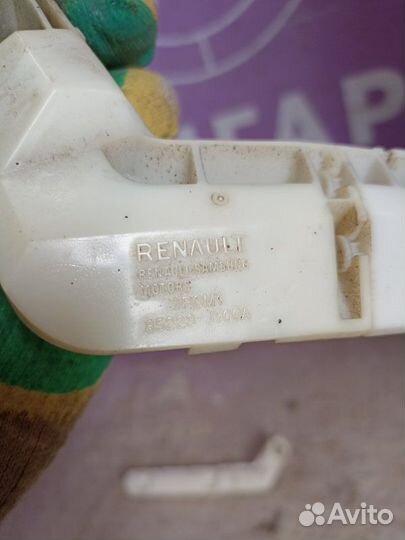 Кронштейн крыла задний Renault Koleos hyoc 2TR