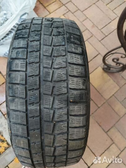 Dunlop Winter Maxx SJ8 215/50 R17 95