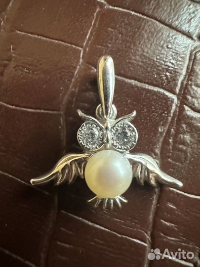 Серьги и подвеска 