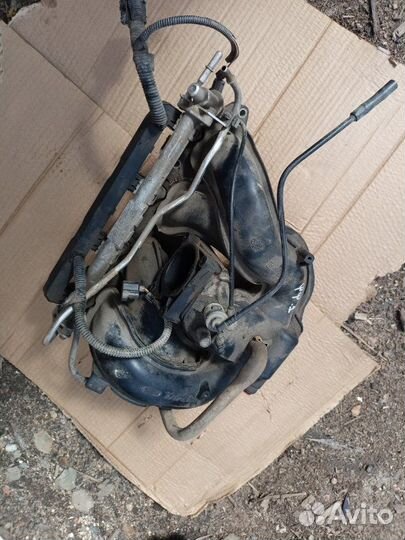 Топливная рейка Ford Focus 1 1.8