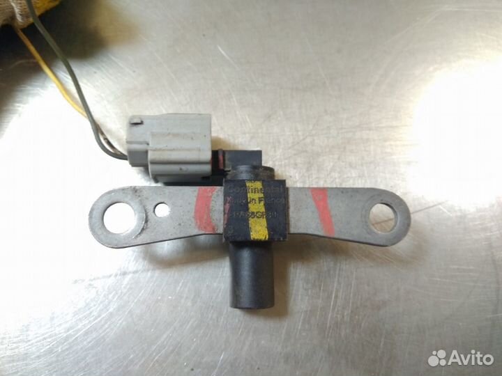 Датчик коленвала Renault Sandero 2009 2014