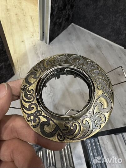 Точечные светильники классика