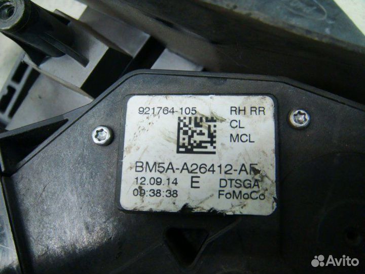 Замок боковой двери Ford Focus 3