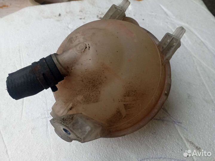 Пежо 308 бачок расширительный