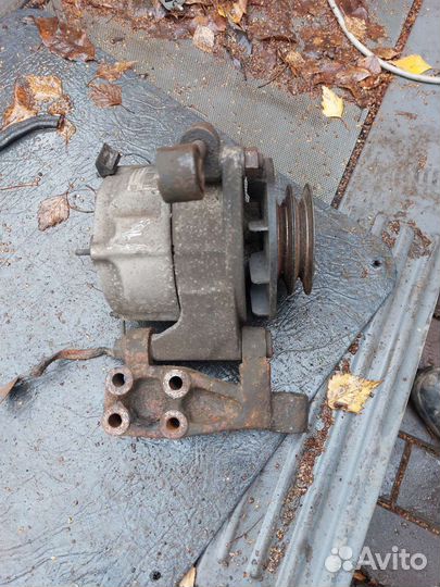 Генератор на mercedes 609д