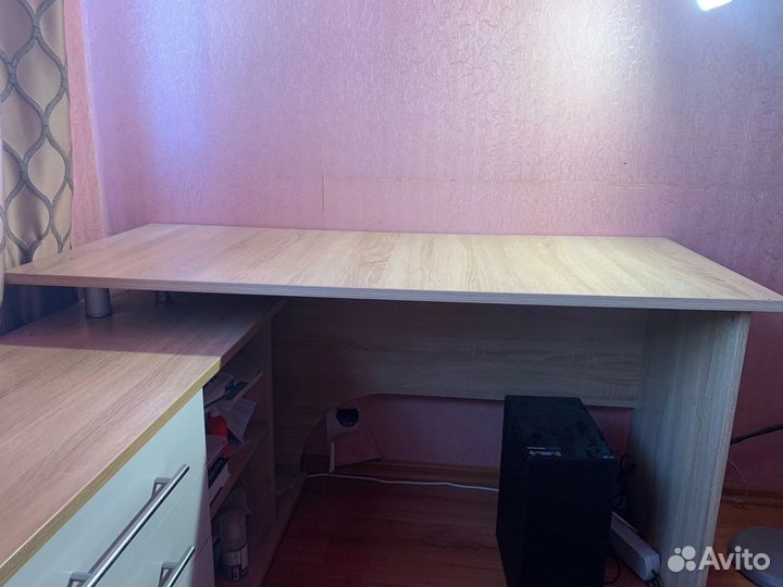 Продам письменный стол