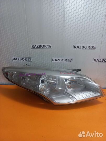 Фара правая Renault Megane 3
