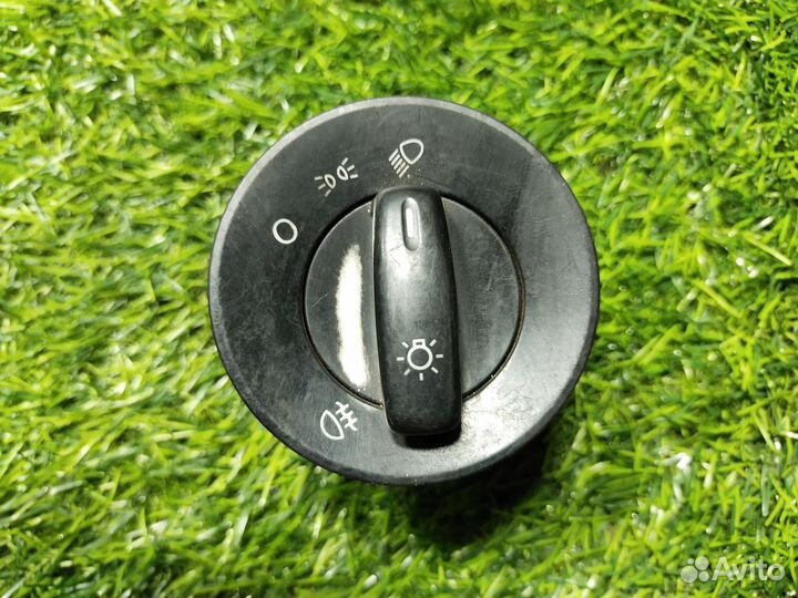 Переключатель света фар Skoda Octavia (A5) II