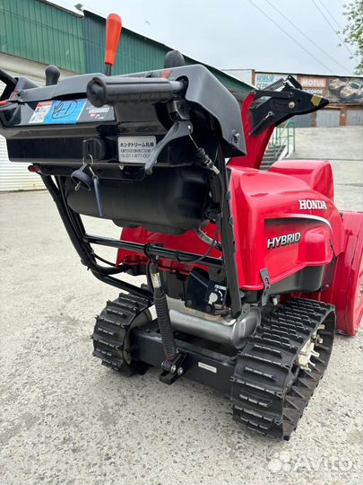 Снегоуборщик Honda HSS1170i Гибрид