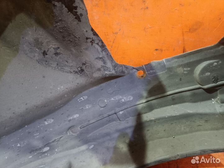 Подкрылок Subaru Legacy wagon BP5 передний правый