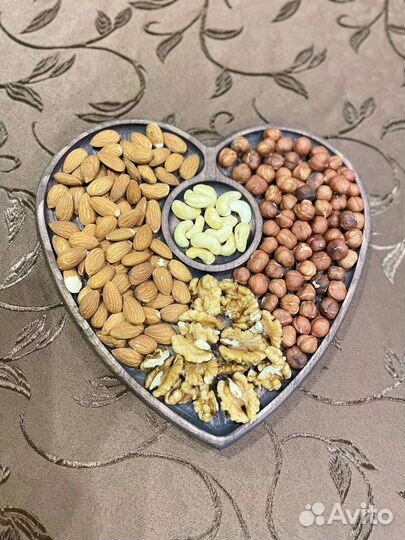 Менажница деревянная,подарок сердце на 8марта,блюд