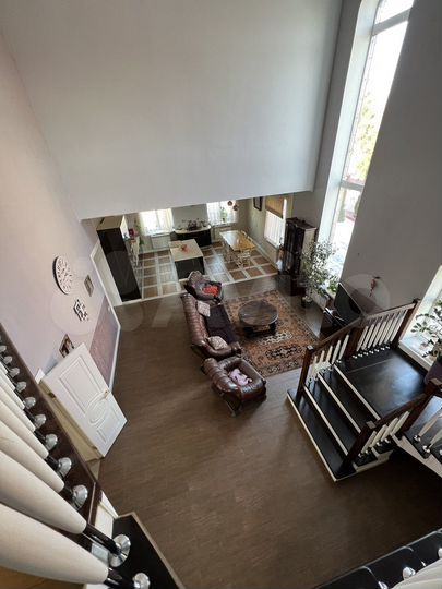 Дом 560,9 м² на участке 30 сот.