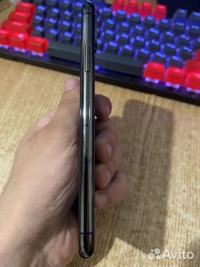 iPhone Xs, 64 ГБ