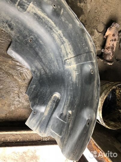 Подкрылок локер задний Сузуки Гранд Витара 3