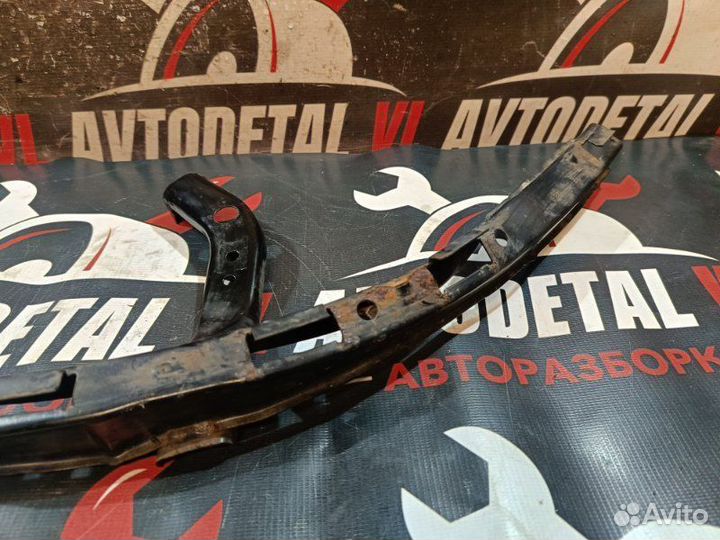 Крепление фары переднее правое Honda Civic 8 5D FN