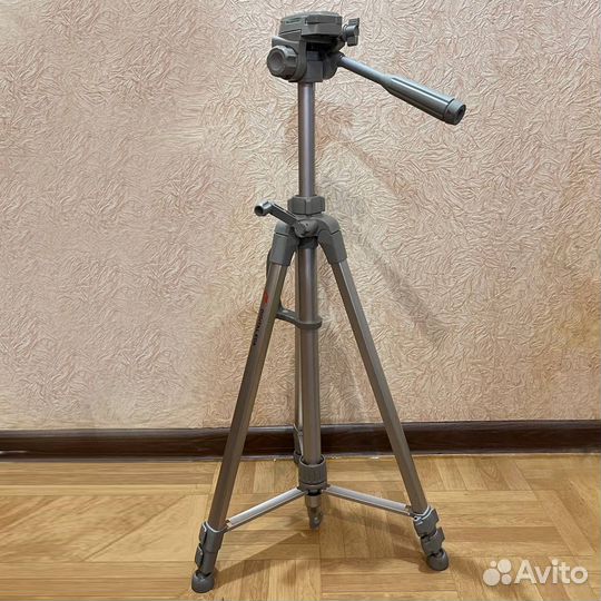 Фотоштатив, трипод, штатив для видеокамеры