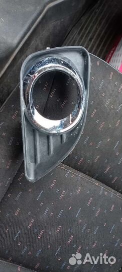 Облицовка противотуманки Toyota Камри
