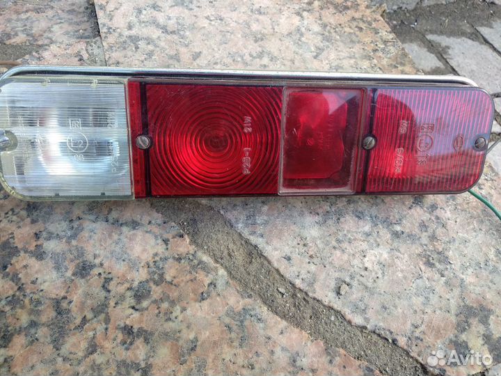 Фонарь задний