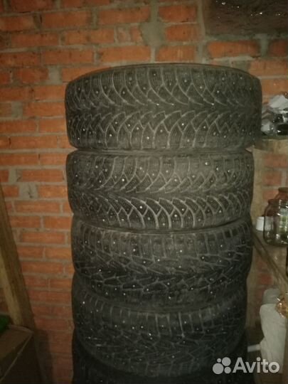 Nokian Tyres Hakkapeliitta 7 215/65 R16