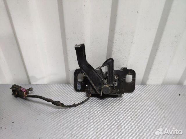 Замок капота передний Opel Astra J A16LET 2009