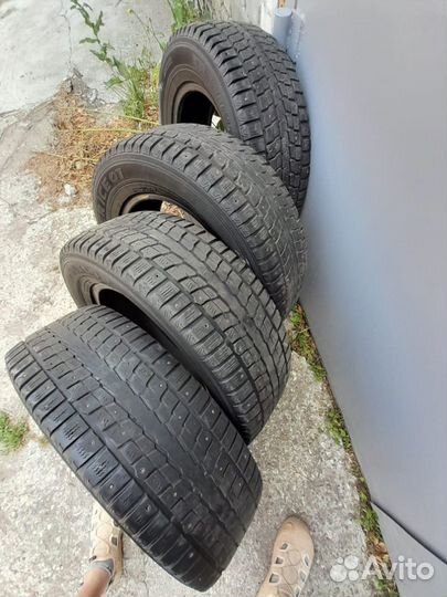 Dunlop SP Winter Ice 07 215/60 R16