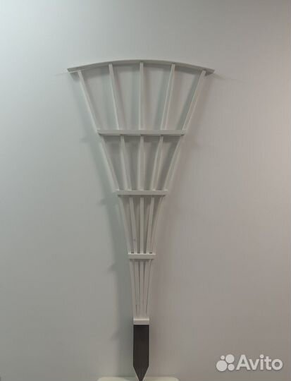 Шпалера для вьющихся дачных растений