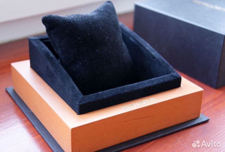 Фирменный бокс для часов Baume Mercier