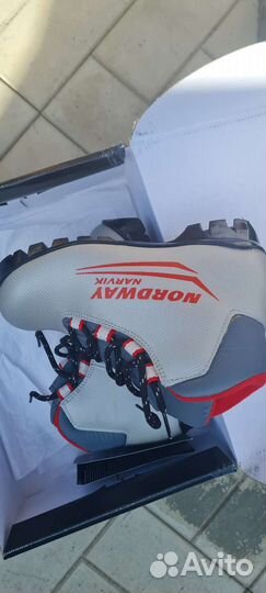 Лыжные ботинки