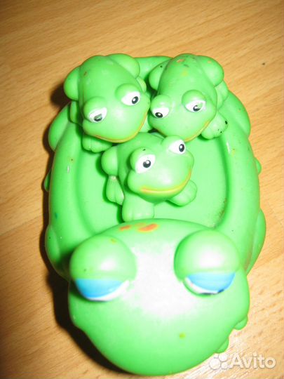 Игрушки для купания в ванной