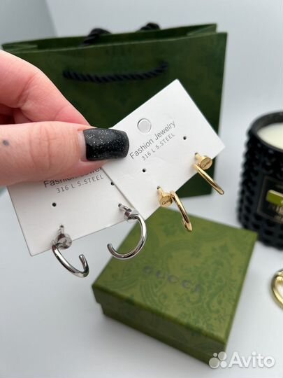 Серьги Cartier гвоздь