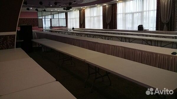 Стол банкетный пластиковый в аренду