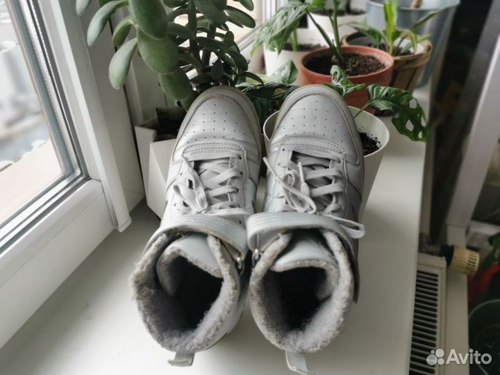 Кроссовки женские серебро fila 36 р