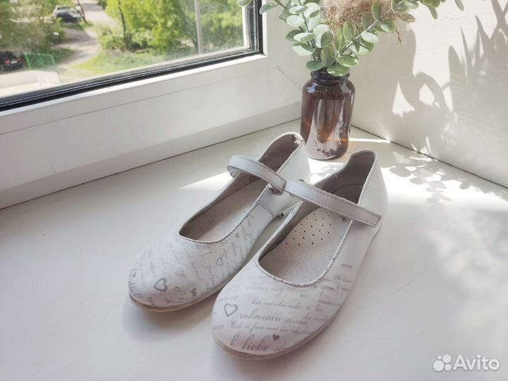 Туфли белые кожаные для девочек Котофей р 33