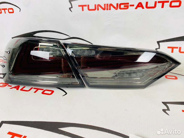 Стоп - сигналы Toyota Camry 70 LED Q7304