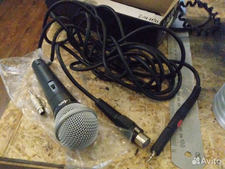 Вокально динамический микрофон Pro audio ub-44