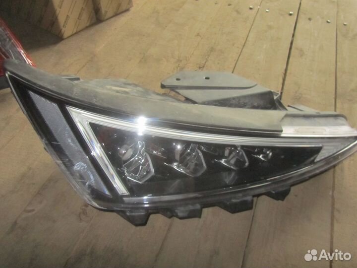 Фара левая правая светодиодная Hyundai Elantra 6