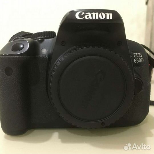 Зеркальный фотоаппарат Canon EOS 650d