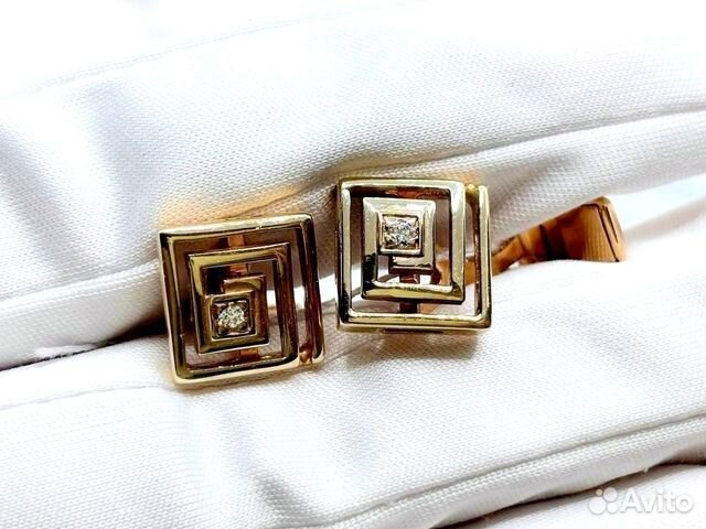 Запонки с синтетическим камнем Золото