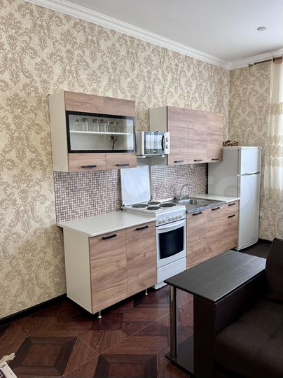 2-к. квартира, 60 м², 2/3 эт.