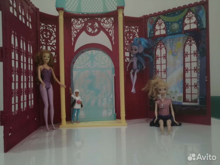 Замок игрушка