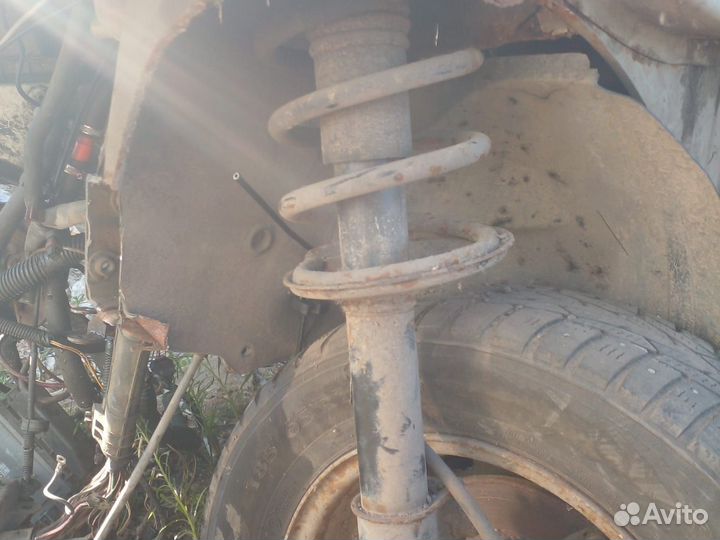 Амортизатор renault logan1