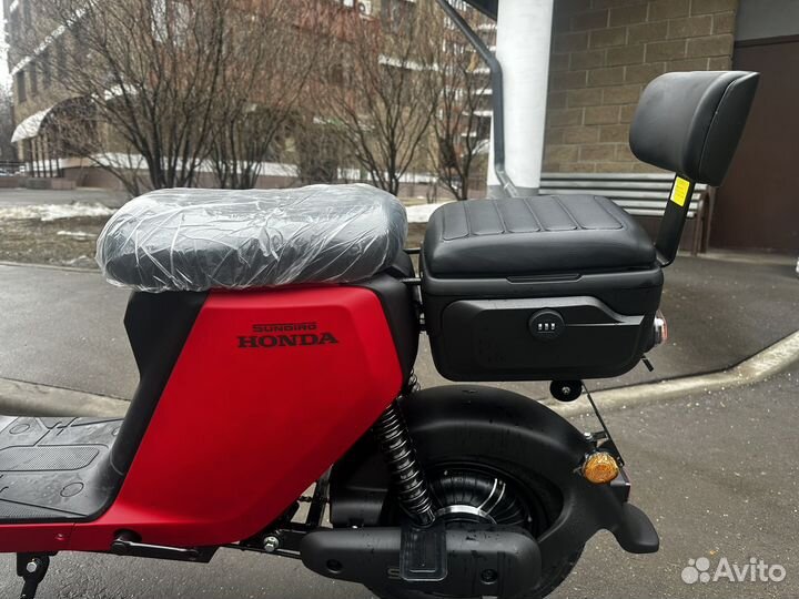 Электроскутер Honda