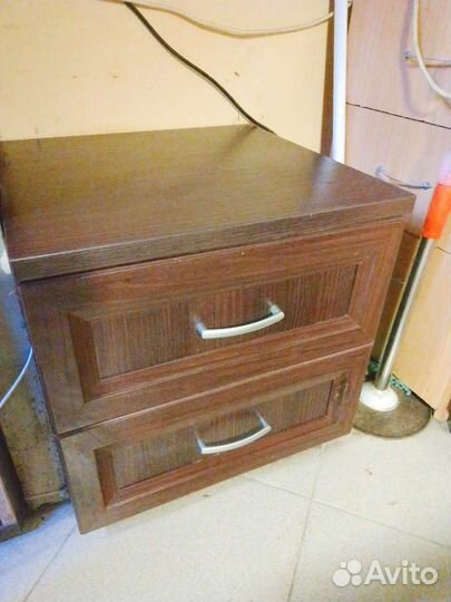 Тумба прикроватная