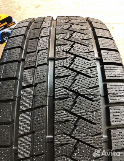 Triangle PL02 225/45 R18 95V