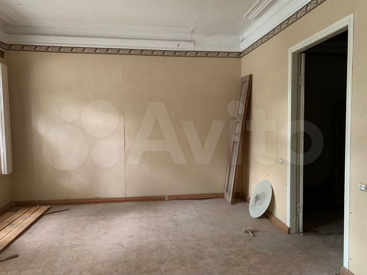 3-к. квартира, 92 м², 1/1 эт.